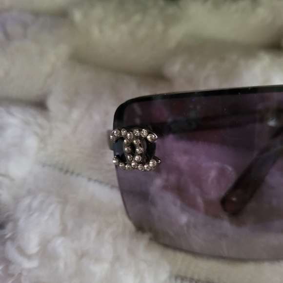 Elegant Sunglasses - Picture 5 of 6